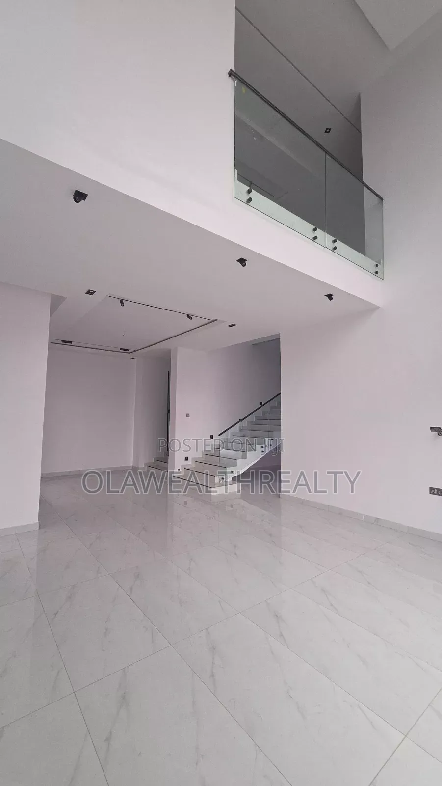4bdrm Duplex in Carlton Gate Estate, Akobo for sale in Akobo