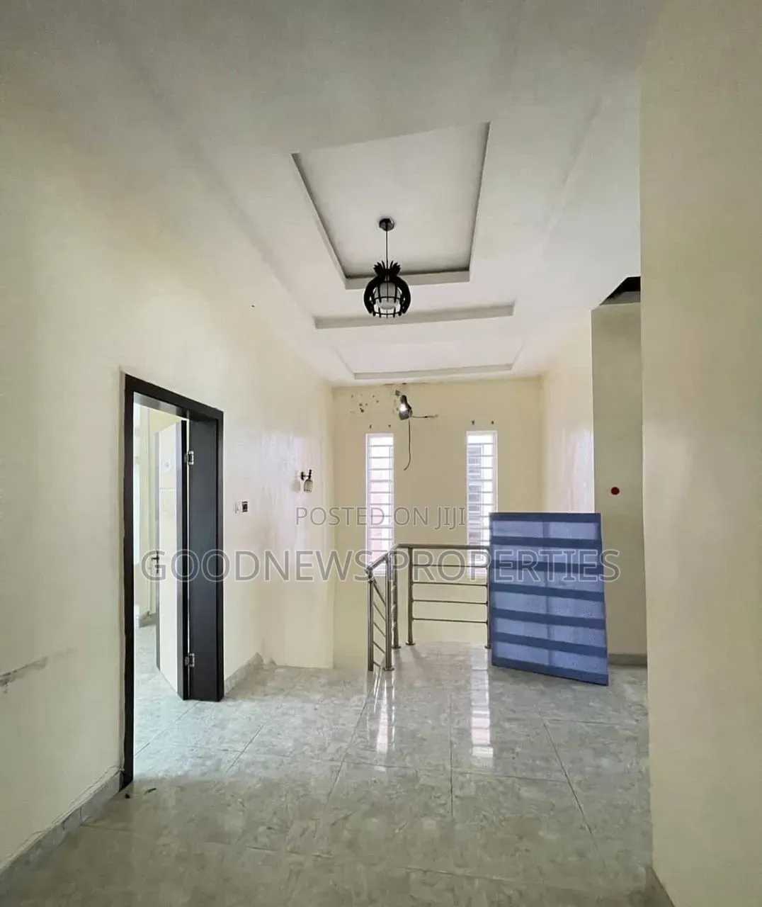 4bdrm Duplex in Chevron for rent in Chevron