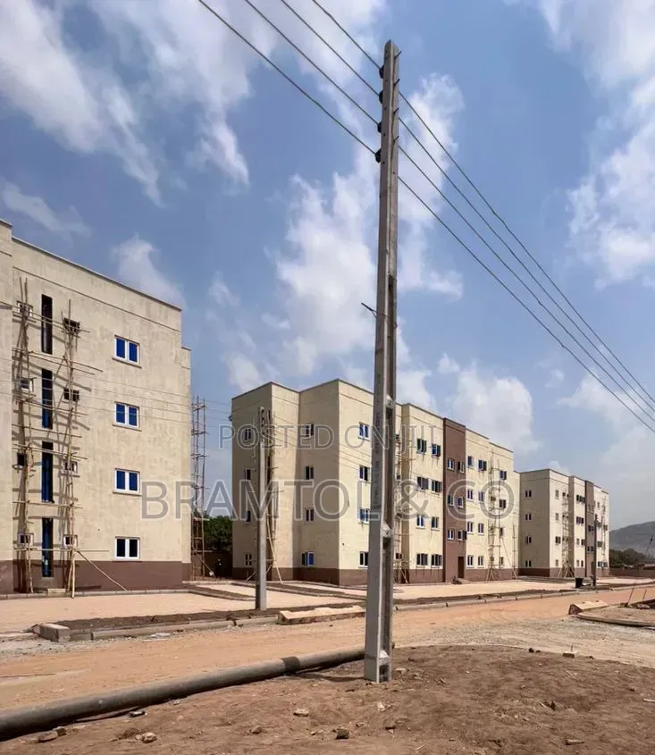 3bdrm Block of Flats in Tinubu Estate, Bunkoro for sale in Bunkoro