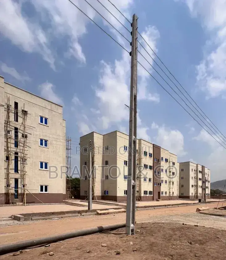 3bdrm Block of Flats in Tinubu Estate, Bunkoro for sale in Bunkoro