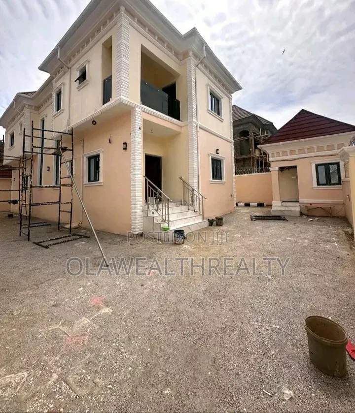 4bdrm Duplex in Gwarinpa for rent in Gwarinpa