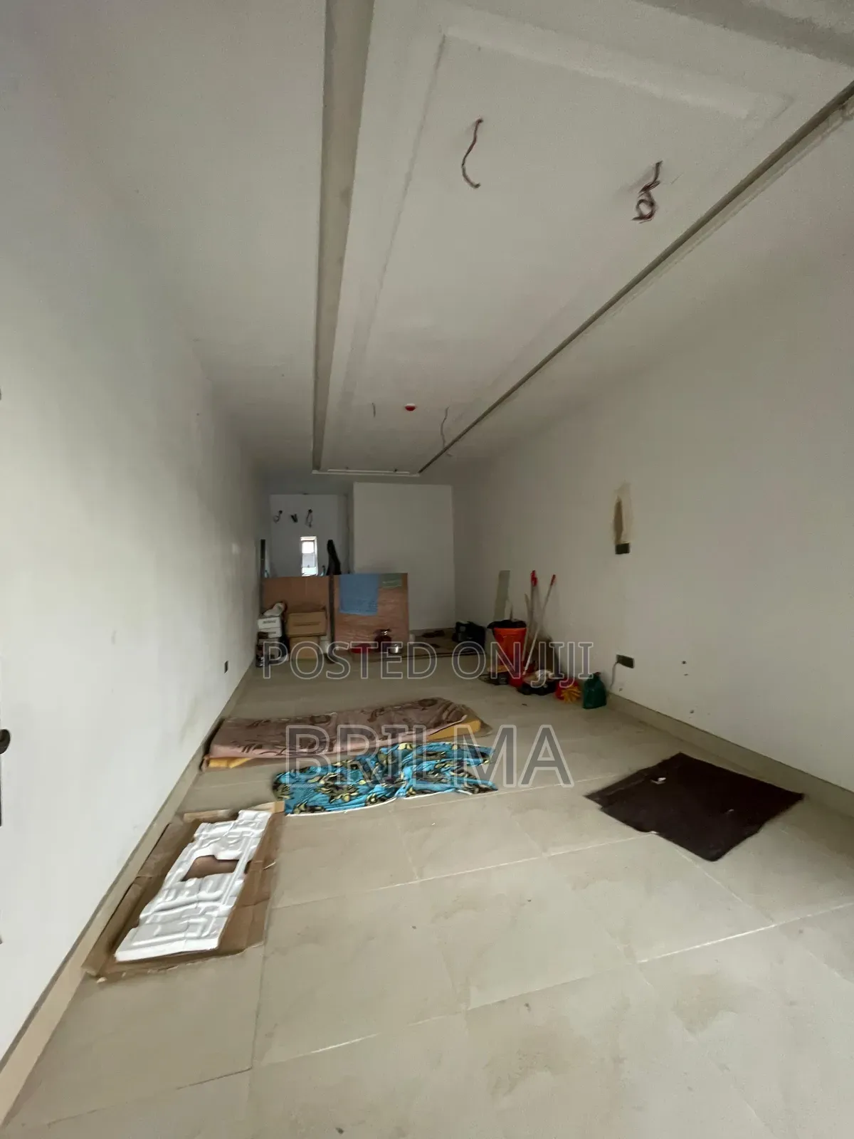 Shop And Office Space In Gwarimpa For Sale in Life Camp
