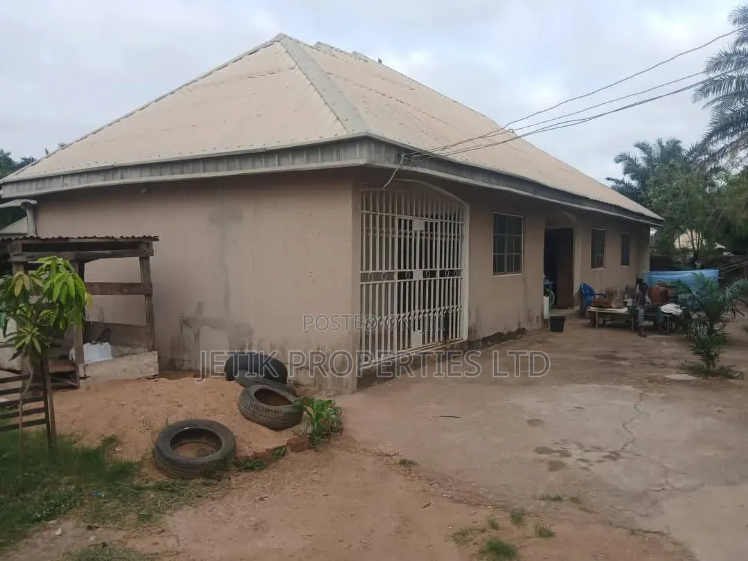 6bdrm Block of Flats in Behind Nkst Achusa, Makurdi for sale in Makurdi