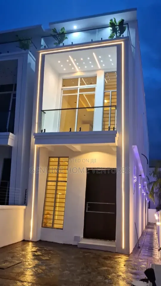 4bdrm Duplex in Sangotedo for sale in Sangotedo
