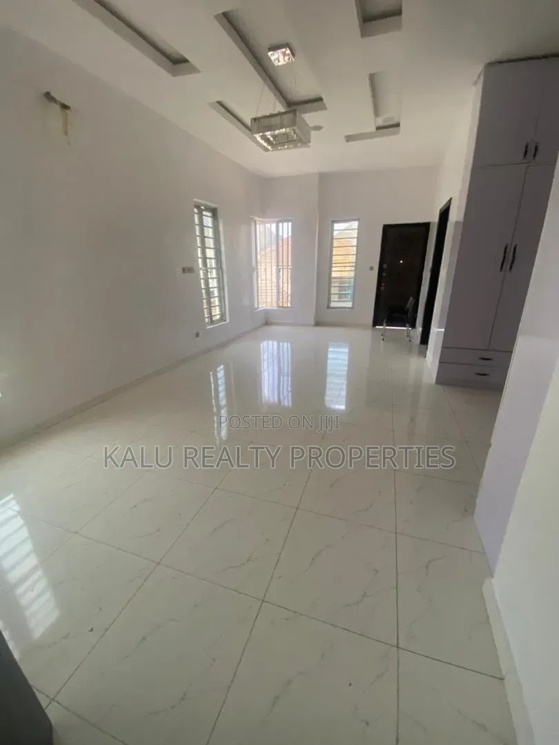 4bdrm Duplex in Orchid Road, Lekki Phase 2 for rent in Lekki Phase 2