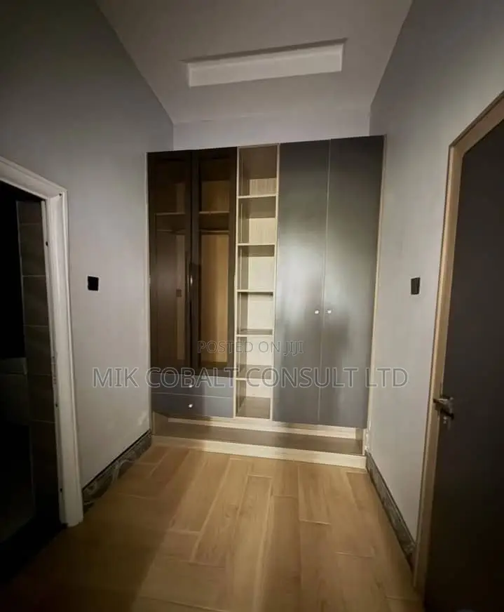 Furnished 2bdrm Block of Flats in By Paradise 1, Life Camp for rent in Life Camp