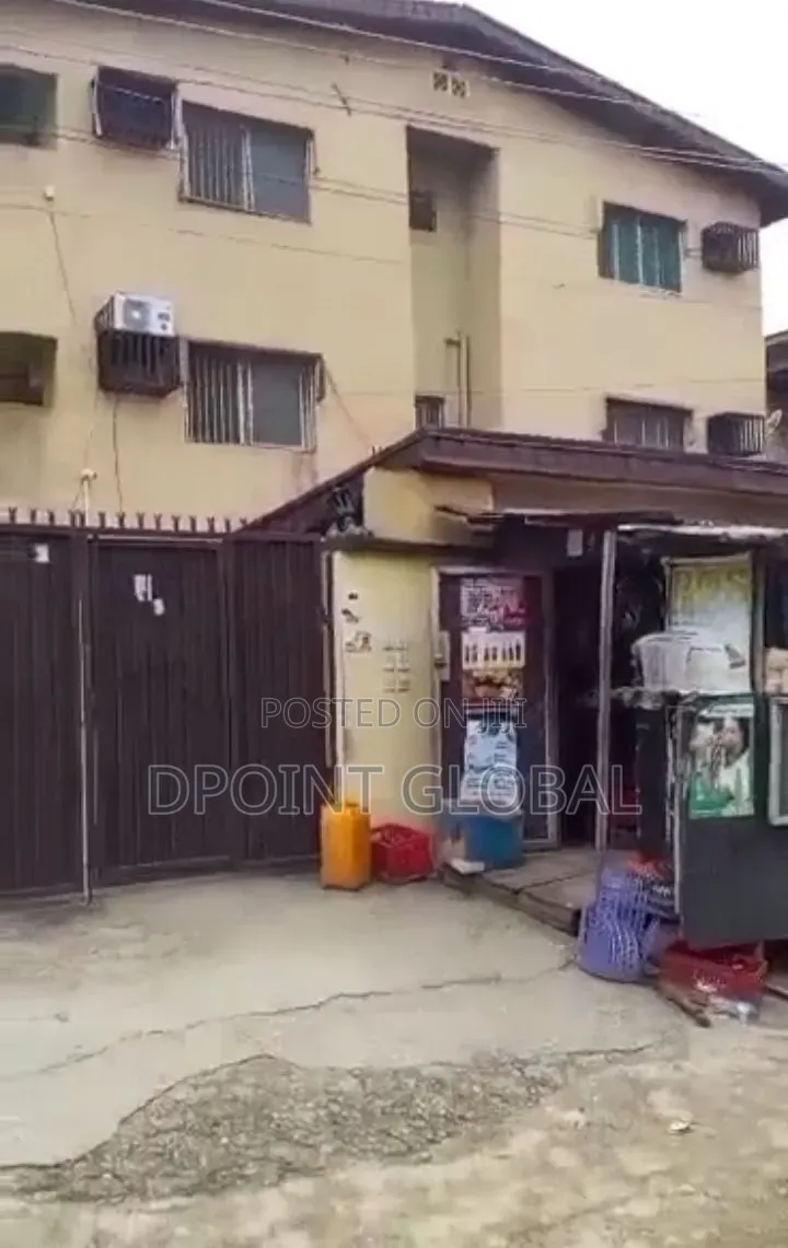 20bdrm Block of Flats in Ajao Estate for sale in Ajao Estate