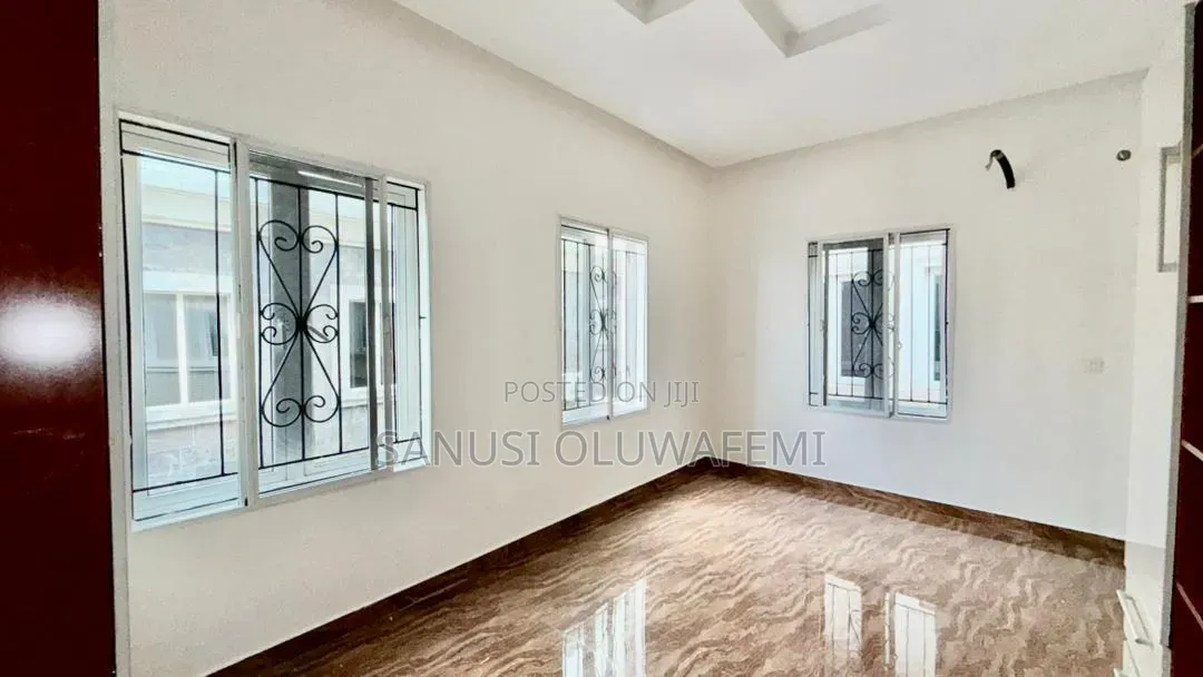 5bdrm Duplex in Parkview Estate for rent in Parkview Estate