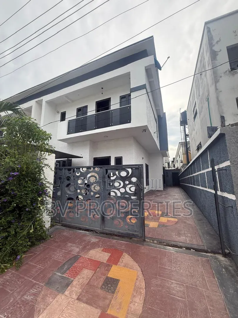 4bdrm Duplex in Lekki Phase 2 for rent in Lekki Phase 2