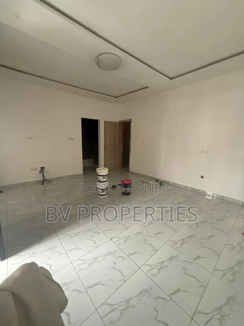 4bdrm Duplex in Lekki Phase 2 for rent in Lekki Phase 2