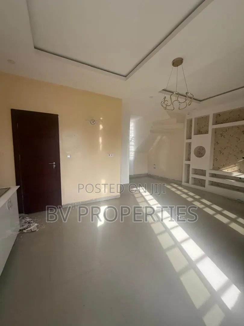 Studio Apartment in Lekki Phase 2 for rent in Lekki Phase 2