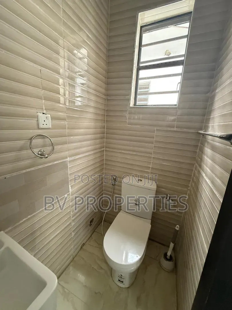 1bdrm Shared Apartment in Royal Pine Estate, Lekki Phase 2 for rent in Lekki Phase 2