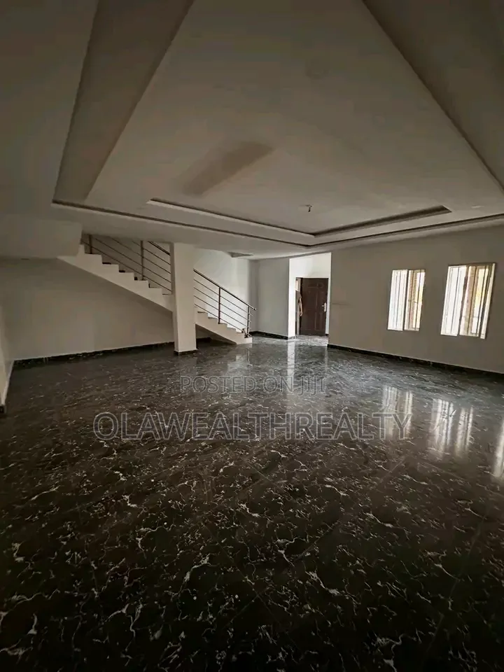 4bdrm Duplex in Gwarinpa for rent in Gwarinpa