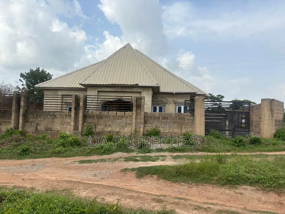 4bdrm Bungalow in Ibadan for sale in Ibadan