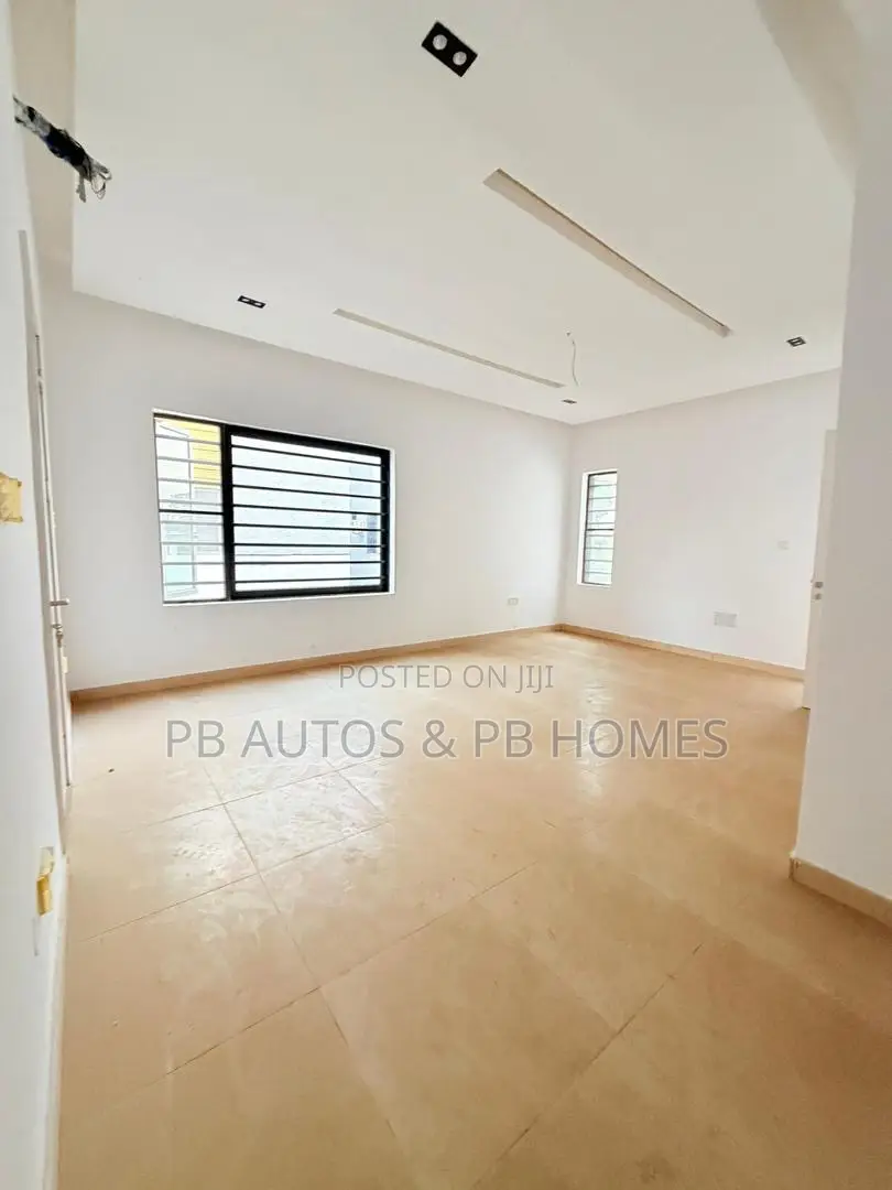 4bdrm Duplex in Adeniyi Jones for sale in Adeniyi Jones