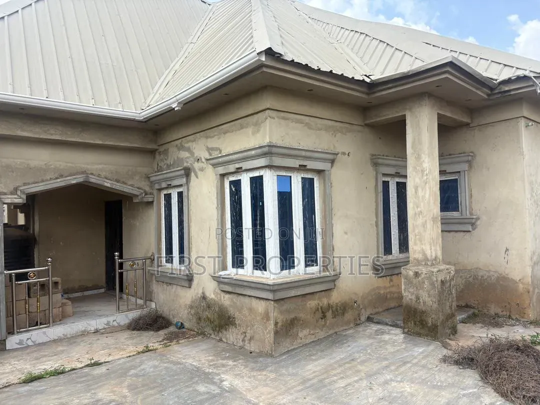Furnished 3bdrm Bungalow in Omi Adio, Ibadan for sale in Ibadan
