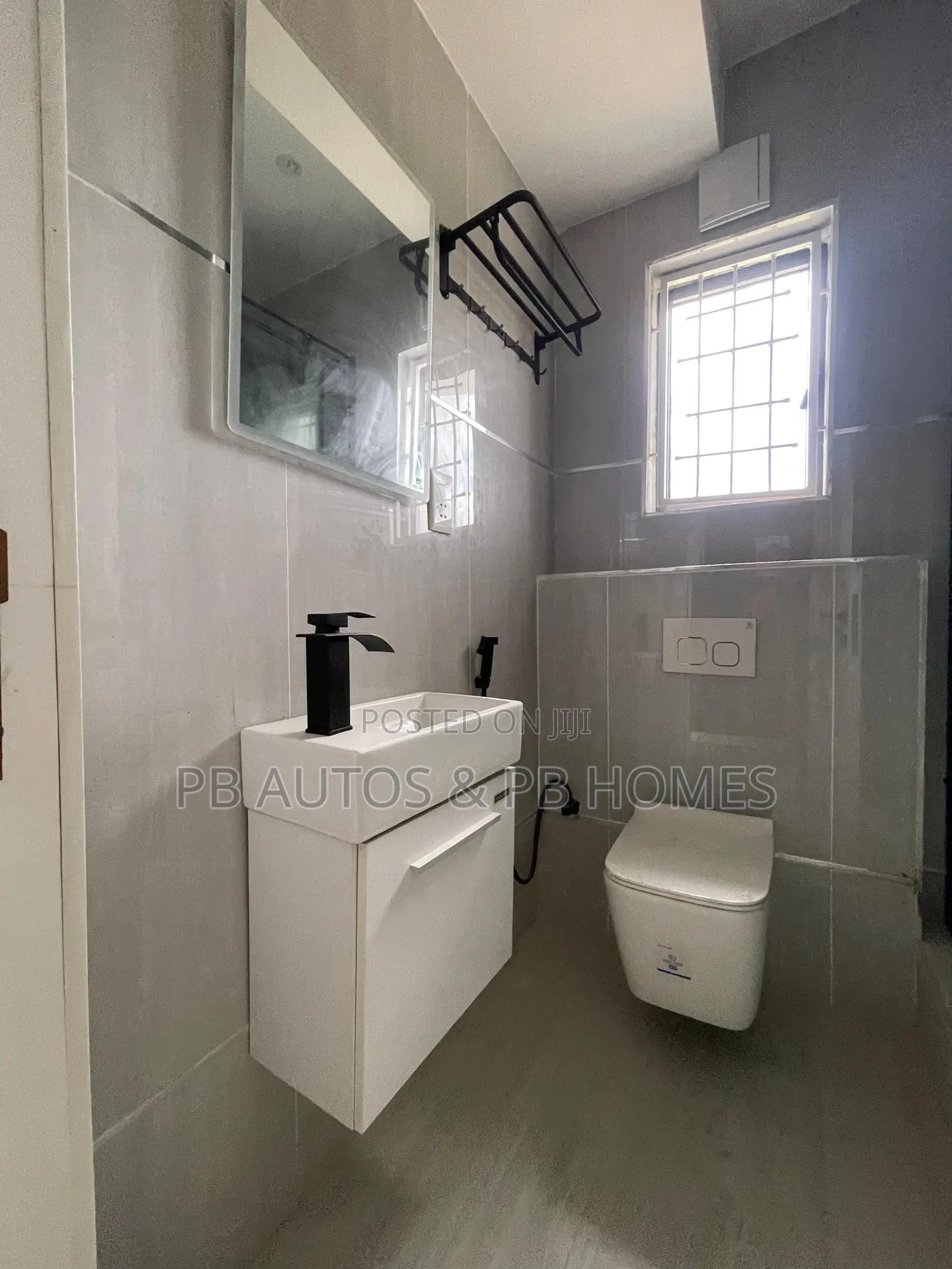5bdrm Duplex in Lekki Phase 1 for sale in Lekki Phase 1