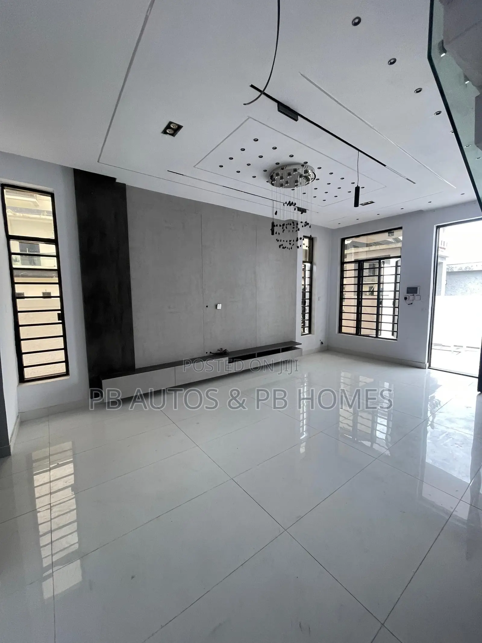 4bdrm Duplex in Ikota for sale in Ikota