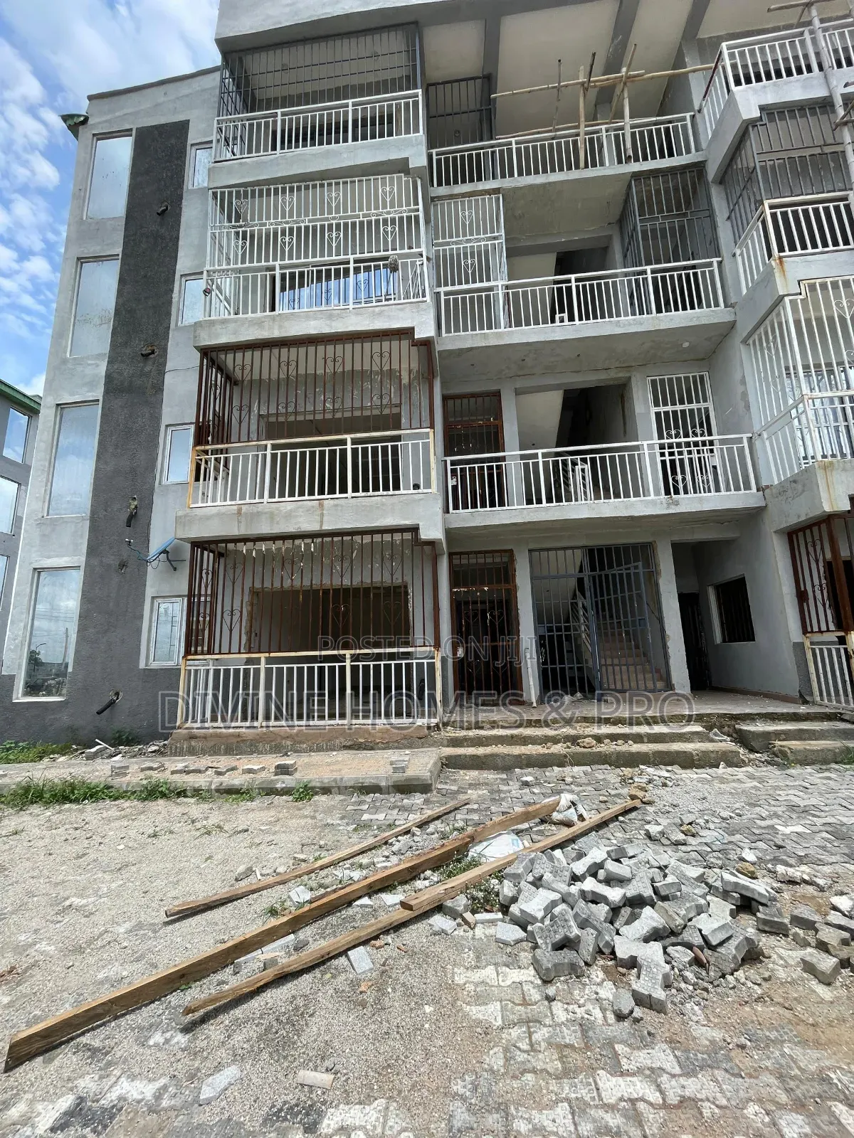 3bdrm Block of Flats in Kubwa for sale in Kubwa