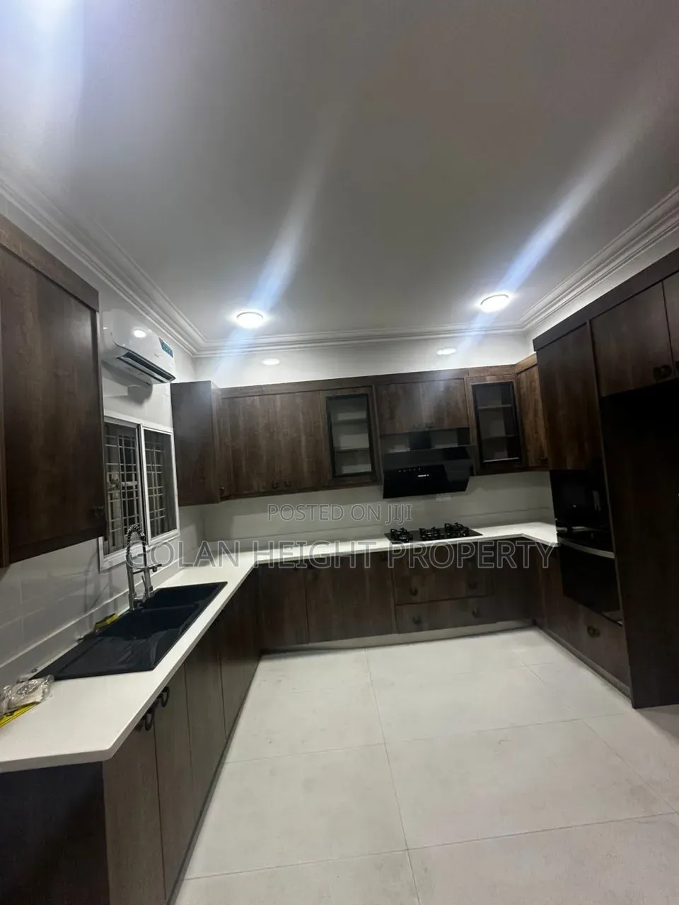 4bdrm Townhouse / Terrace in Diplomatic City Zone, Katampe Extension in Katampe Extension