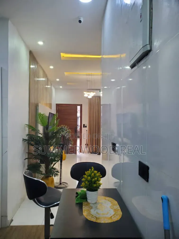 Furnished 2bdrm Duplex in Ikota for sale in Ikota