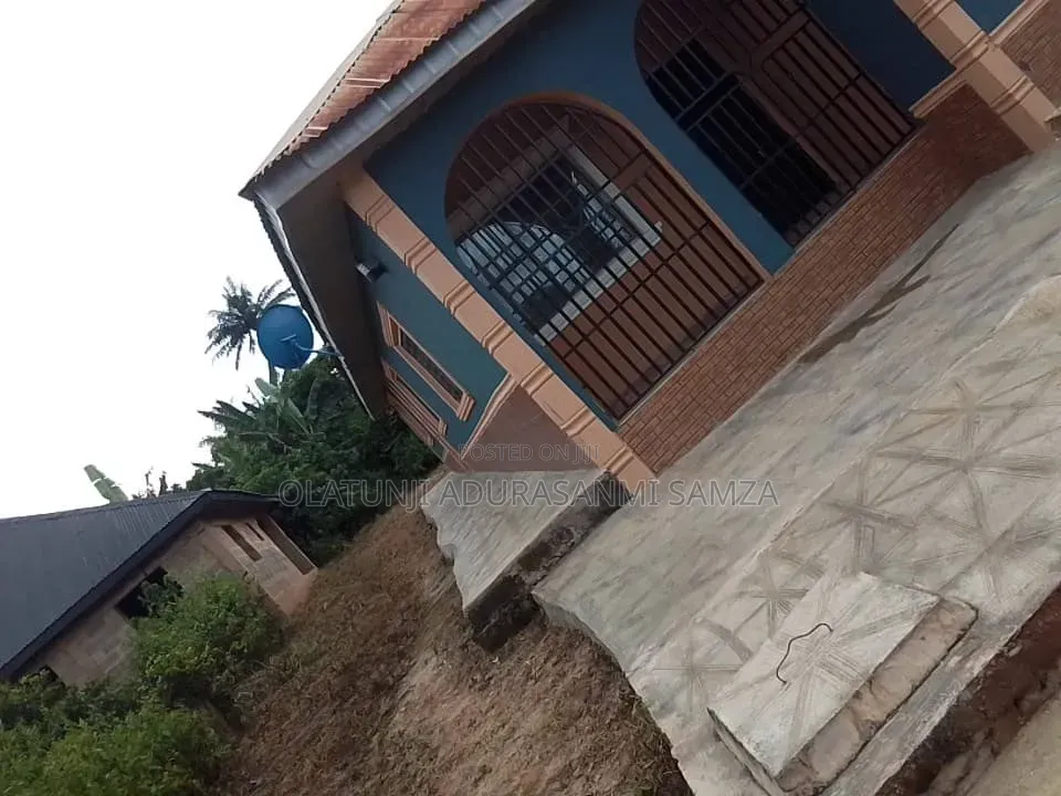 4bdrm Bungalow in Akinyele for sale in Akinyele