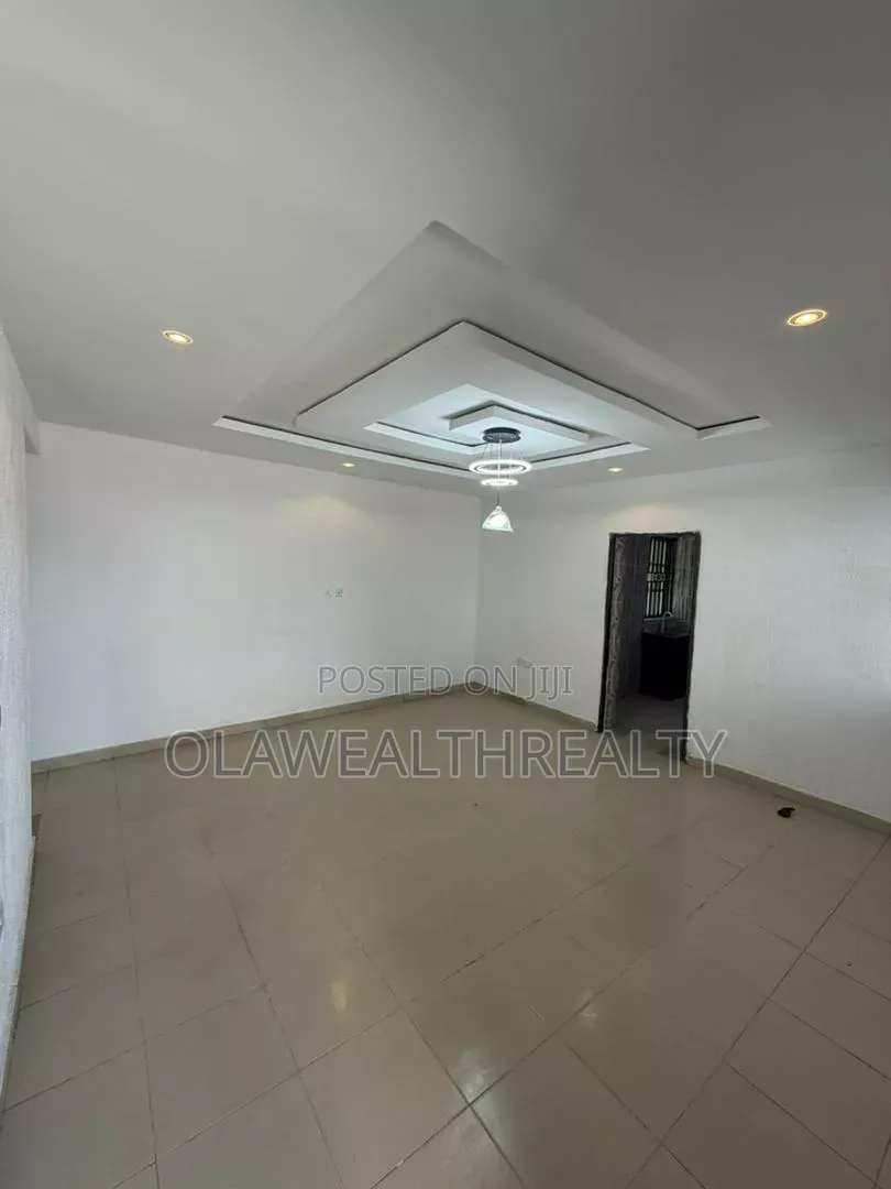 2bdrm Apartment in Oke'Badan Estate, Akobo for rent in Akobo