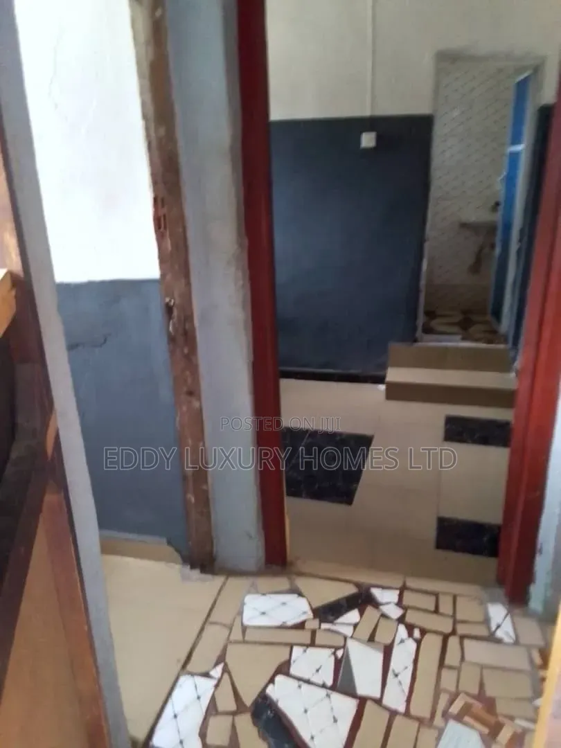 Studio Apartment in Oron Rd, Uyo for sale in Uyo