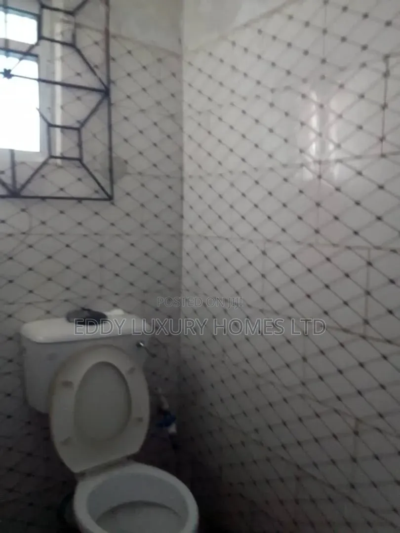Studio Apartment in Oron Rd, Uyo for sale in Uyo