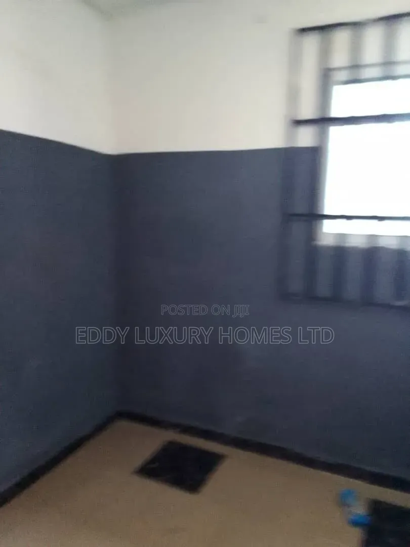 Studio Apartment in Oron Rd, Uyo for sale in Uyo