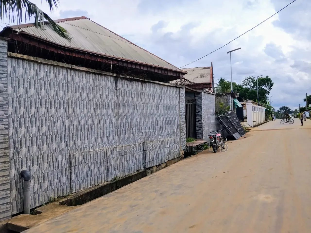 4bdrm Bungalow in Aka Rd, Uyo for sale in Uyo