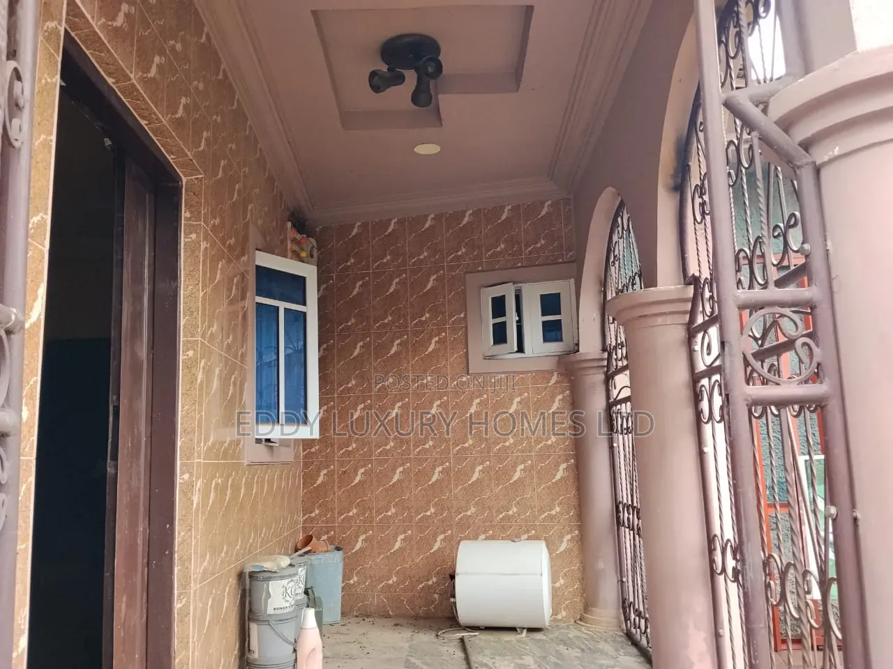 4bdrm Bungalow in Aka Rd, Uyo for sale in Uyo