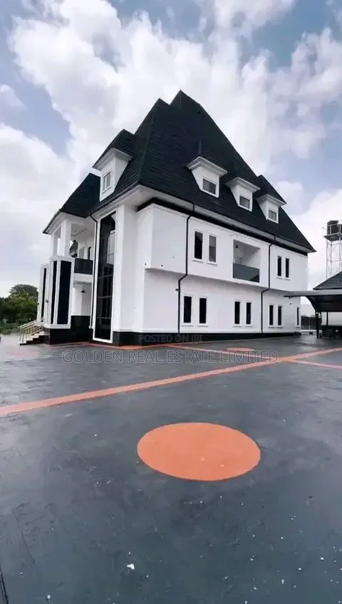 7bdrm Mansion in Dape for sale in Dape