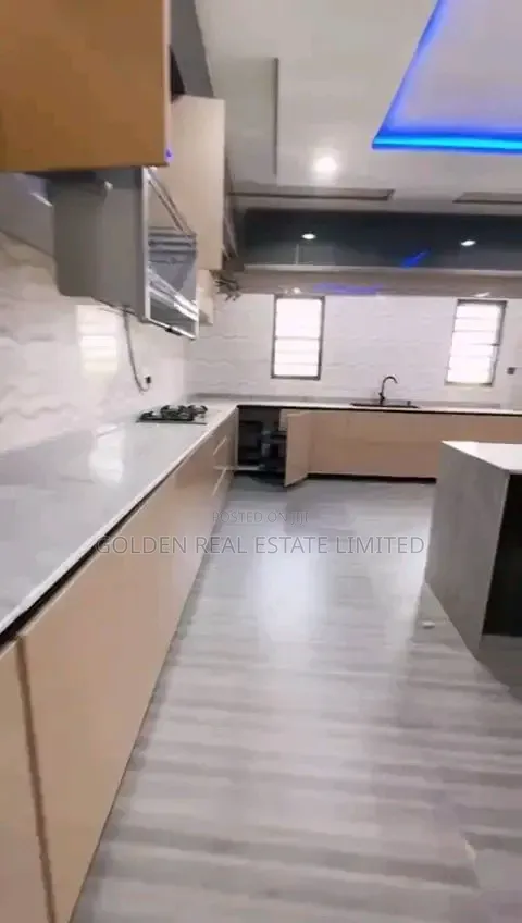 7bdrm Mansion in Dape for sale in Dape