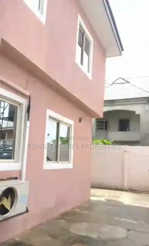 4bdrm Block of Flats in Rumuigbo for sale in Rumuigbo