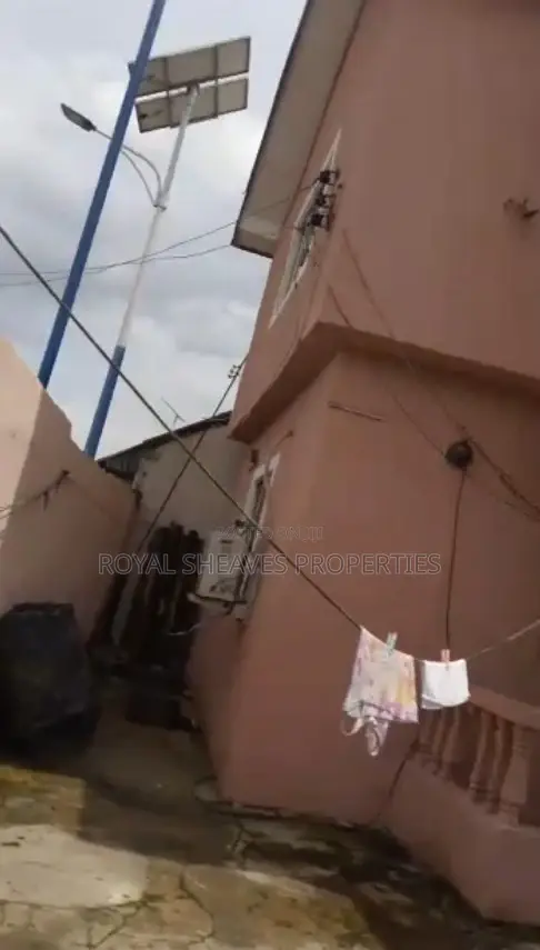4bdrm Block of Flats in Rumuigbo for sale in Rumuigbo