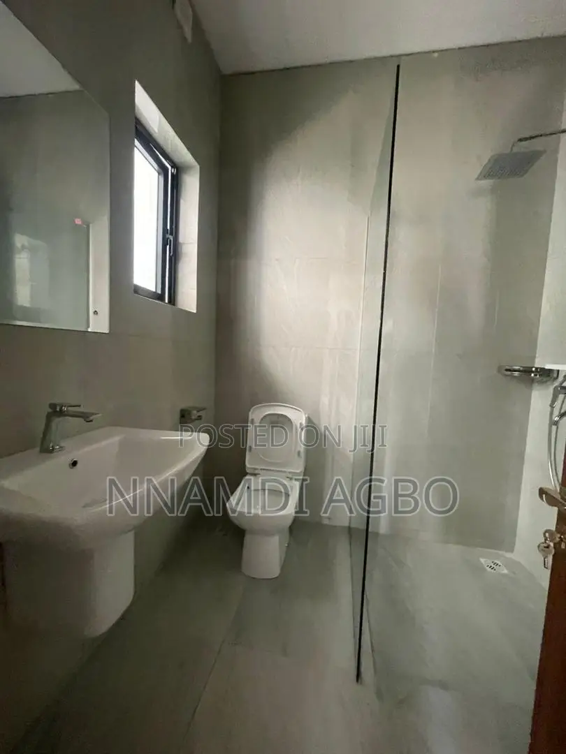 3bdrm Duplex in Lekki Phase 1 for rent in Lekki Phase 1