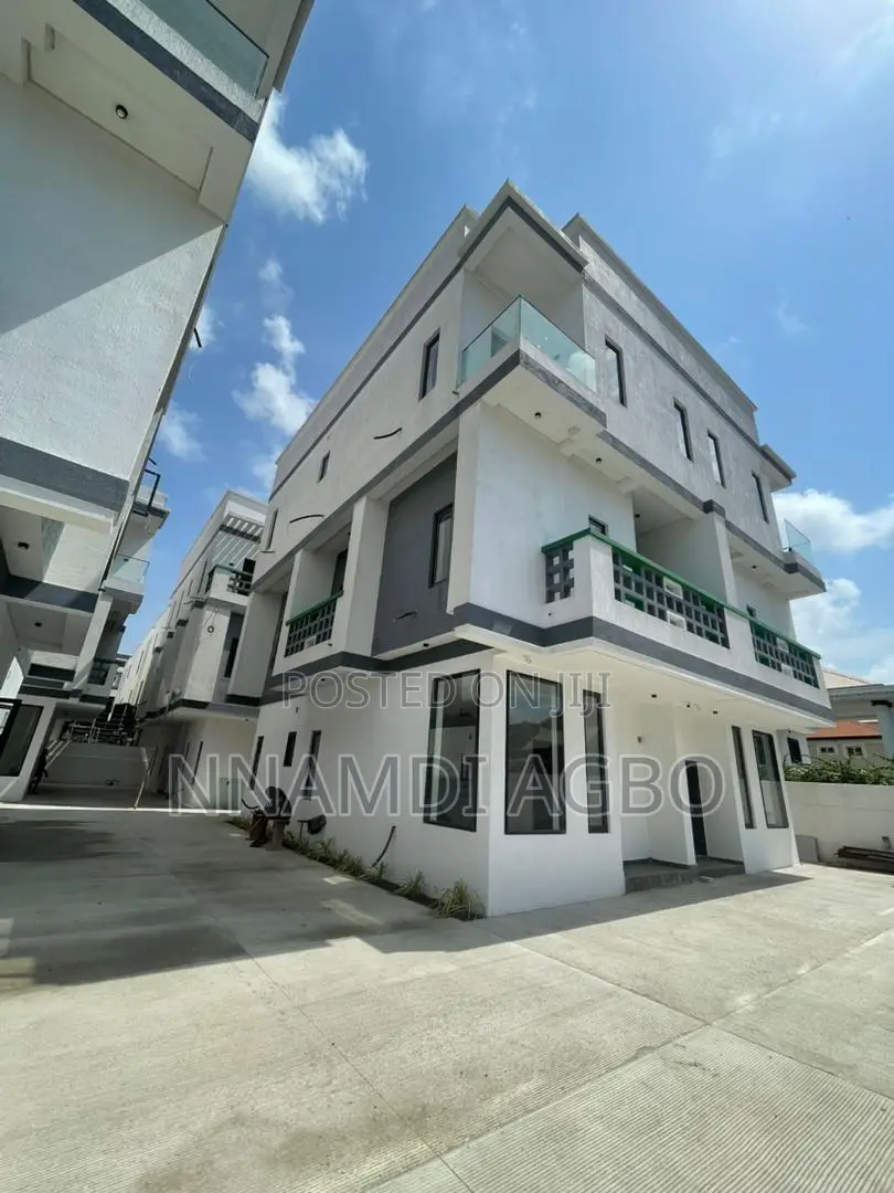 3bdrm Duplex in Lekki Phase 1 for rent in Lekki Phase 1