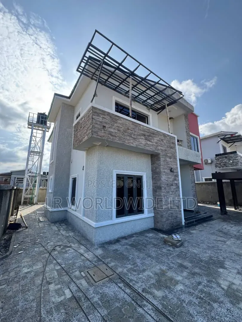 4bdrm Duplex in Sabon Lugbe for sale in Sabon Lugbe