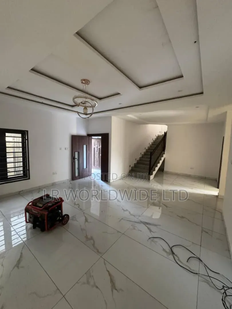 4bdrm Duplex in Sabon Lugbe for sale in Sabon Lugbe