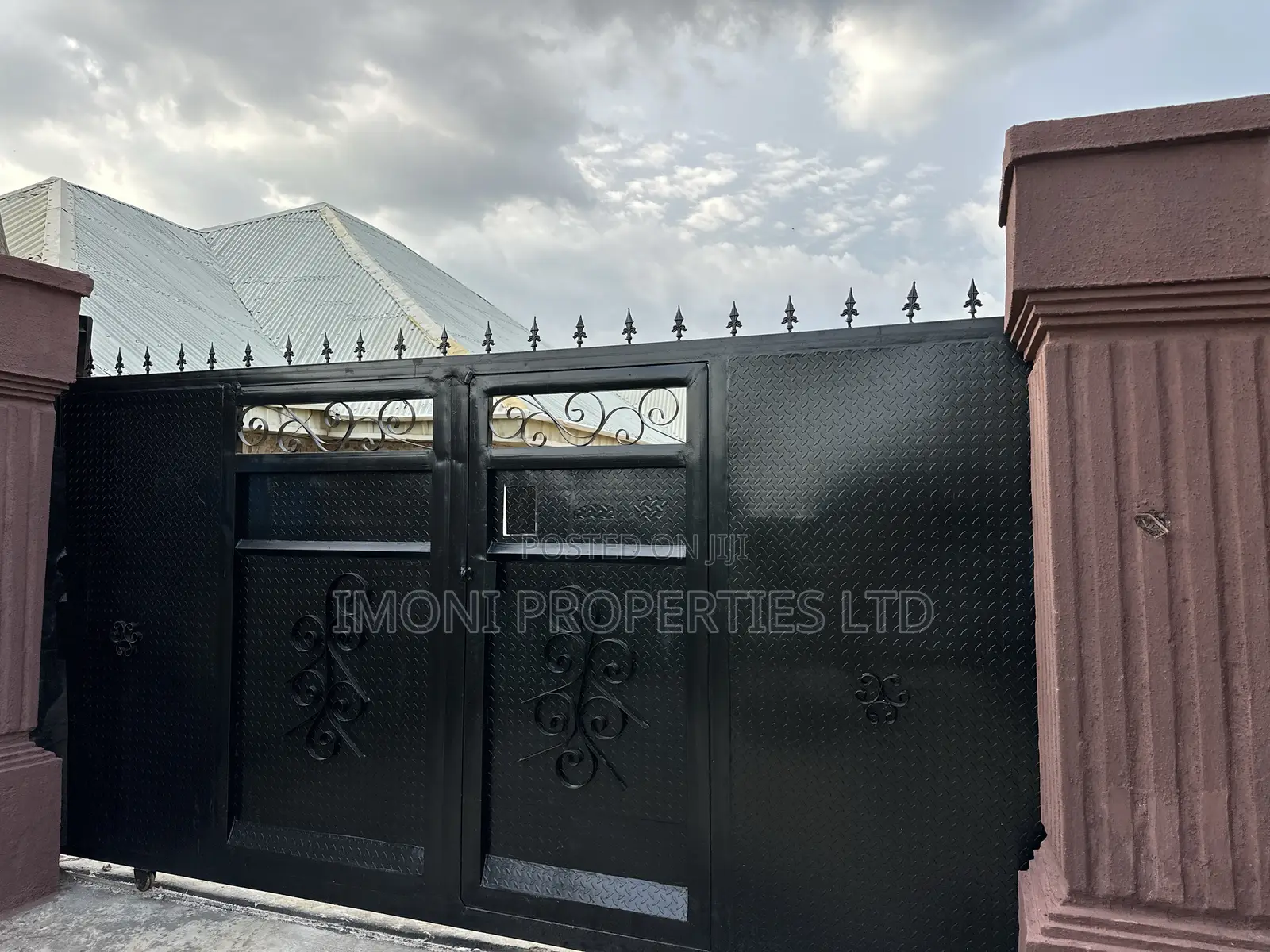 3bdrm Bungalow in Obasajo Road, Dutse-Alhaji for sale in Dutse-Alhaji