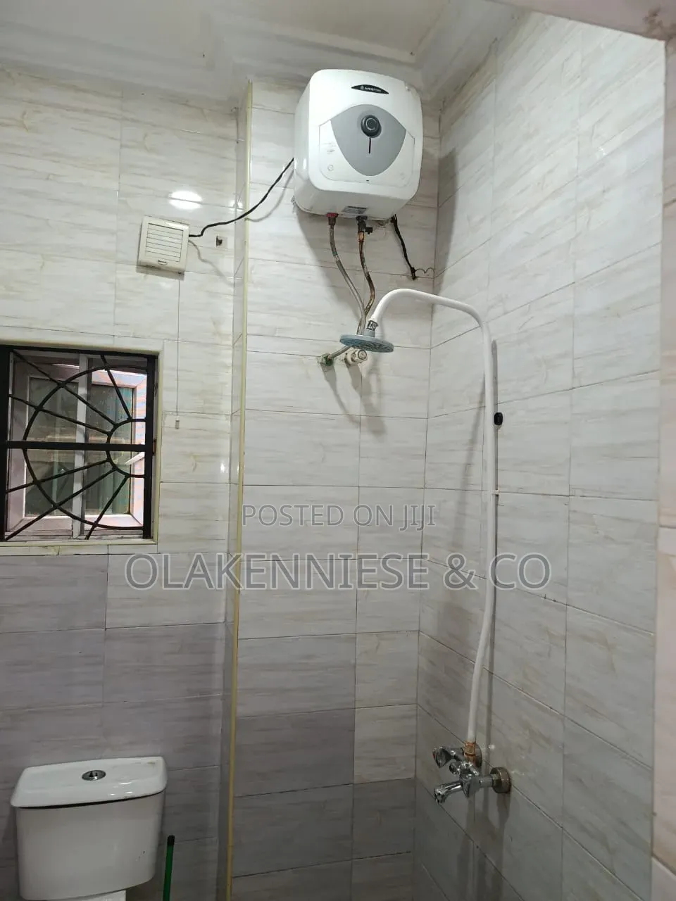 2bdrm Block of Flats in Olaleye Newtown, Iponri for rent in Iponri