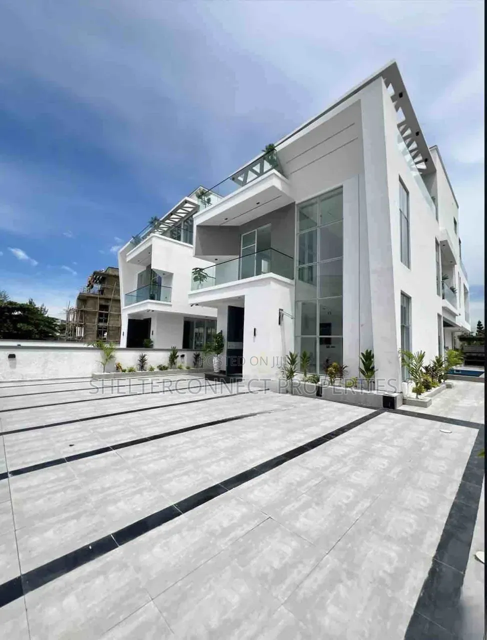 5bdrm Duplex in Osapa london for sale in Osapa london
