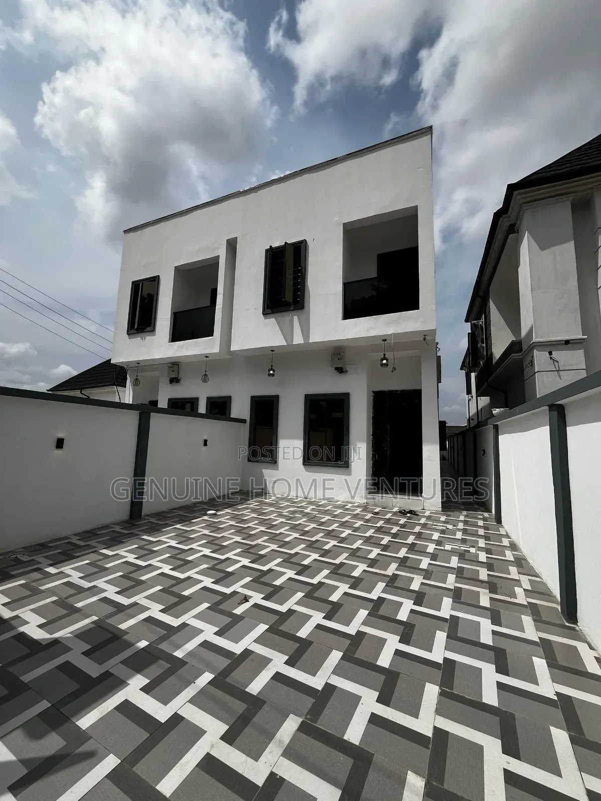 4bdrm Duplex in Sabo / Yaba for sale in Sabo / Yaba