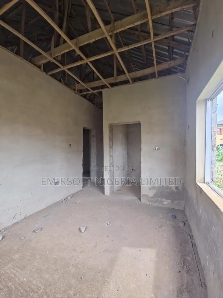 6bdrm Bungalow in Emmanuel Estate, Idishin for sale in Idishin