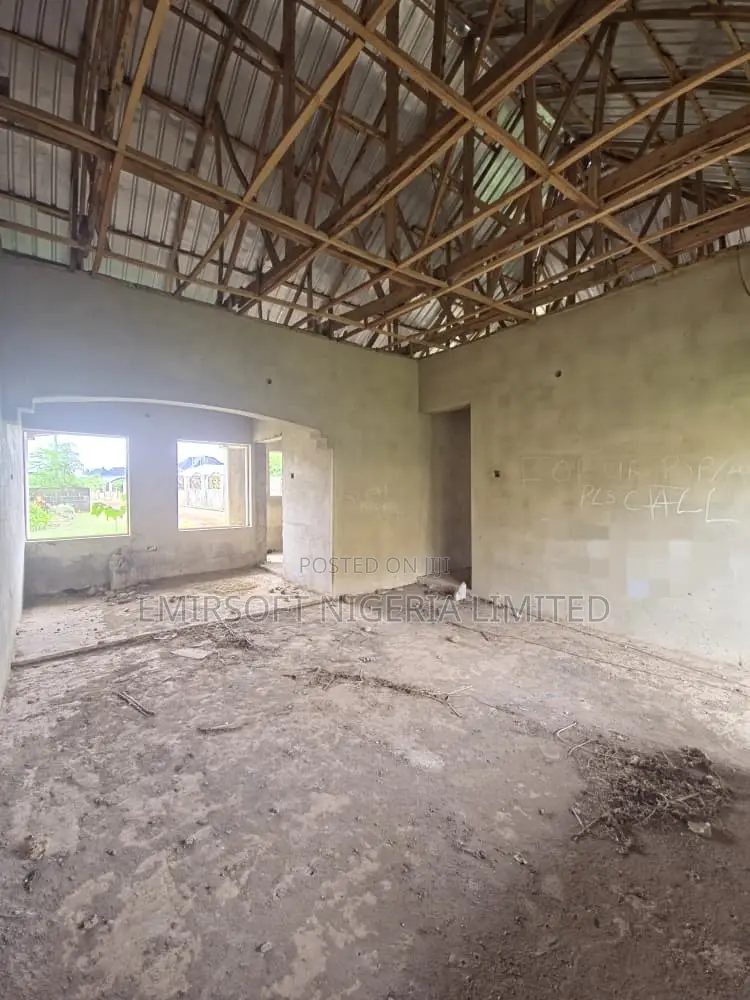 6bdrm Bungalow in Emmanuel Estate, Idishin for sale in Idishin