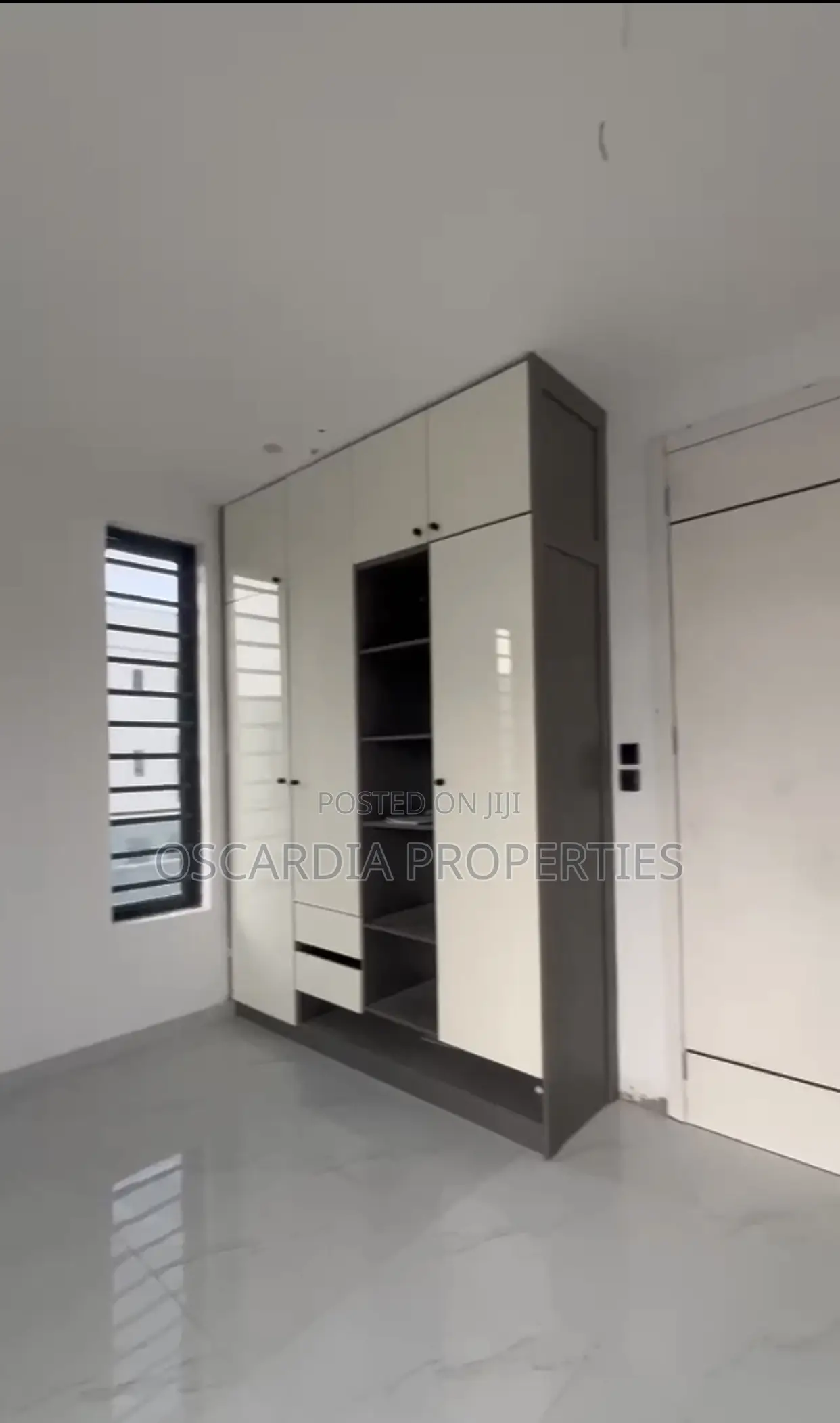 3bdrm Condo in Ikate for sale in Ikate