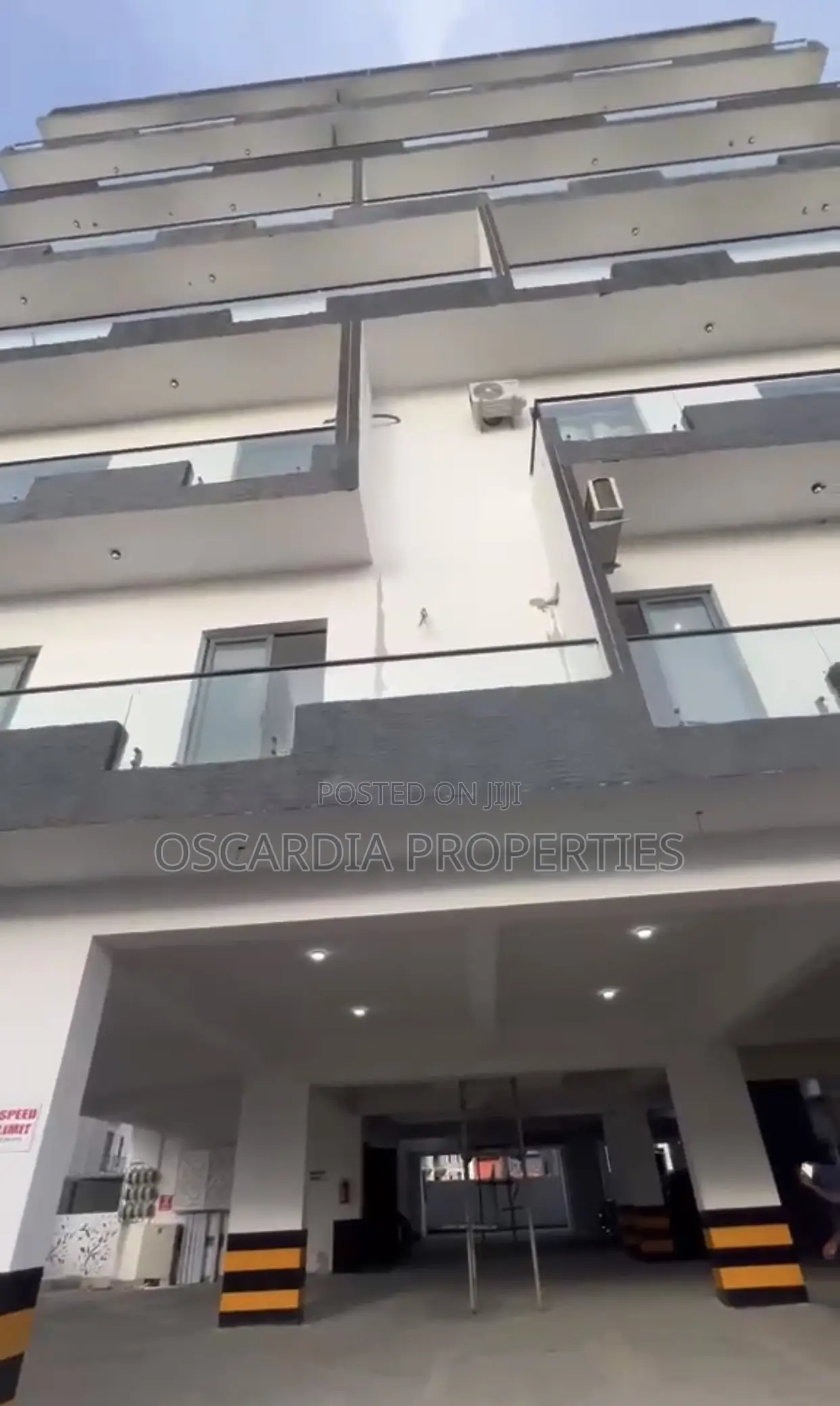 3bdrm Condo in Ikate for sale in Ikate