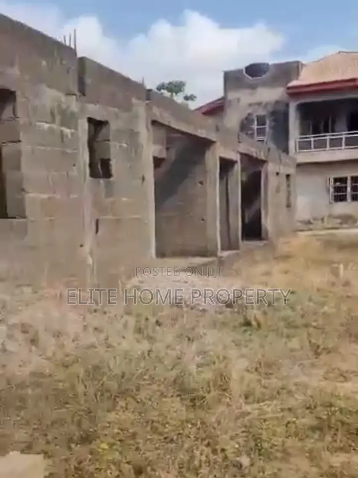 6bdrm House in Lambe, Akute Ajuwon for sale in Akute Ajuwon