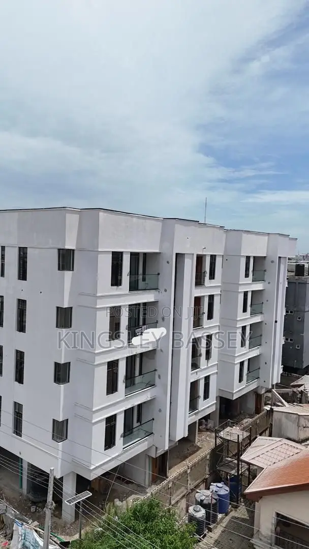 2bdrm Apartment in Lekki Osapa for sale in Osapa london